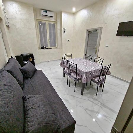 Ritmo Napoletano Apartment Наполи Екстериор снимка