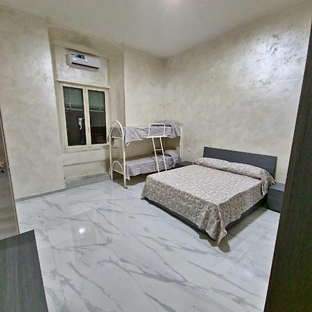Ritmo Napoletano Apartment Наполи Екстериор снимка