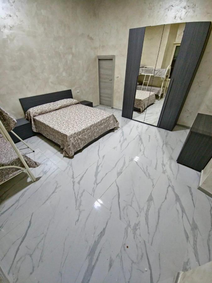 Ritmo Napoletano Apartment Наполи Екстериор снимка