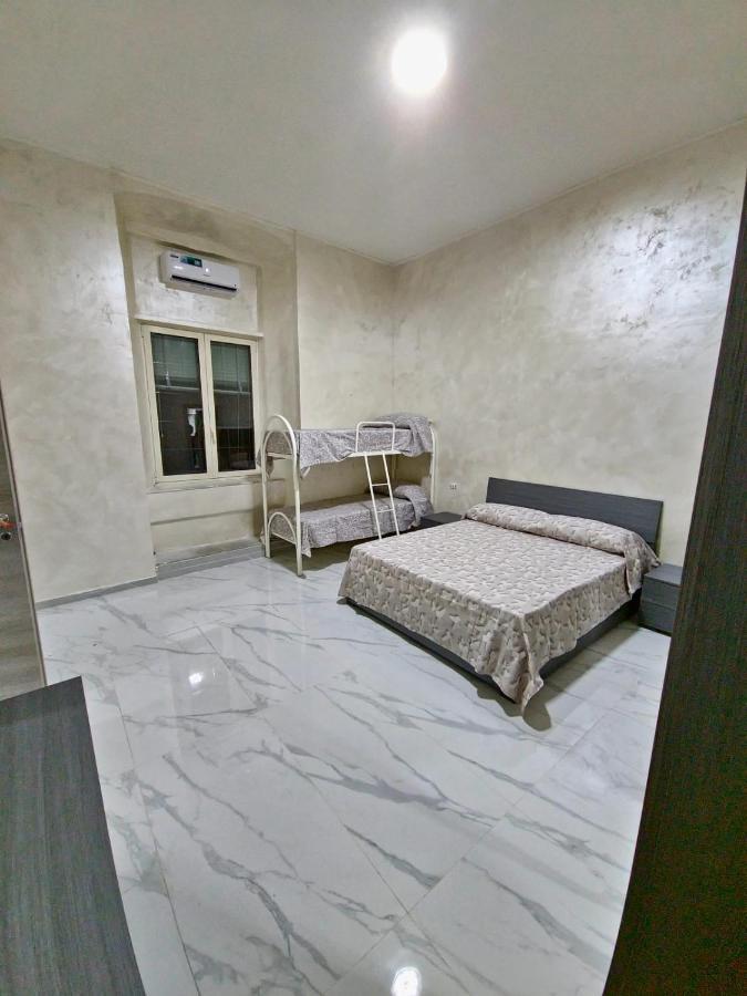 Ritmo Napoletano Apartment Наполи Екстериор снимка